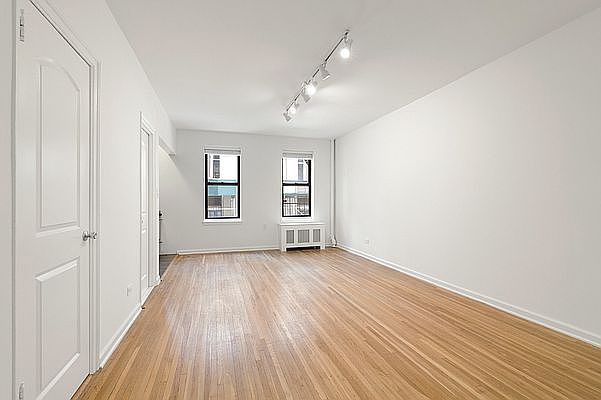 1st image of 220 W 24th St APT 2B