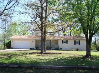 627 Howard Creek Rd, Midway, AR 72651