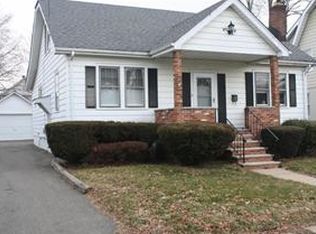 4 Kennedy Rd, Morris Plains, NJ 07950