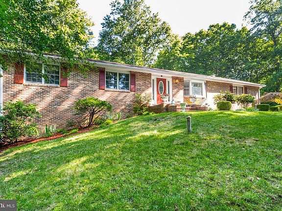 4th image of 3151 Ashwood Dr