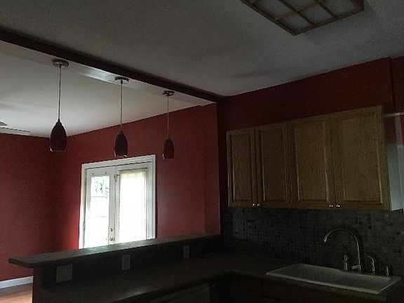 5th image of 213 Newton Ave