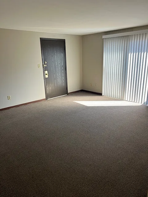 Building Photo - 923 Gettysburg Dr #4