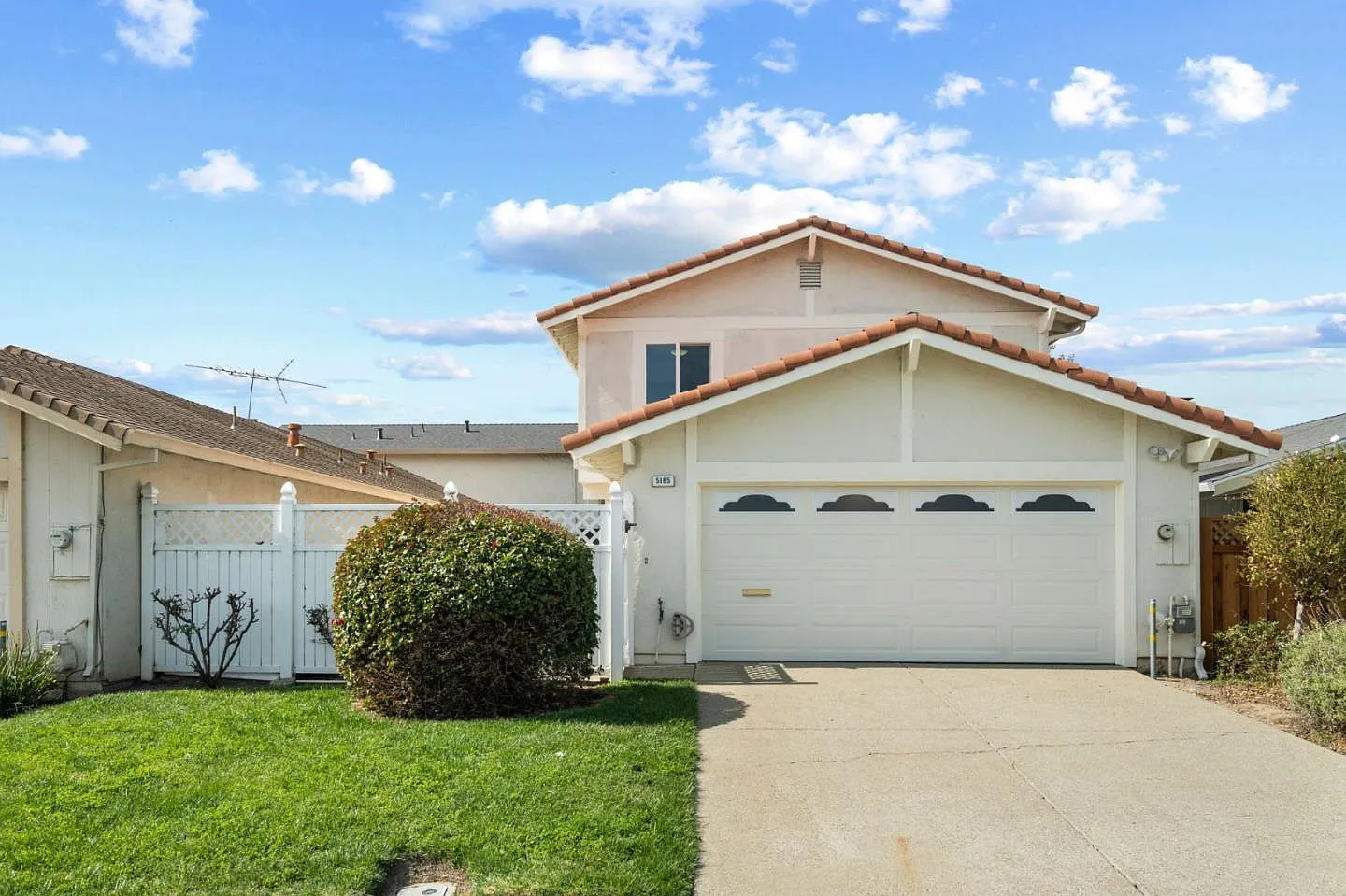 5165 Bolton Pl photo 1