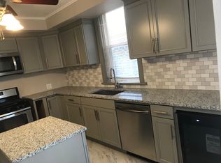 2021 W Roscoe St SUITE 1, Chicago, IL 60618