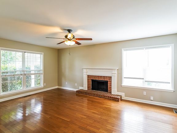 4th image of 2817 Sutherland Dr