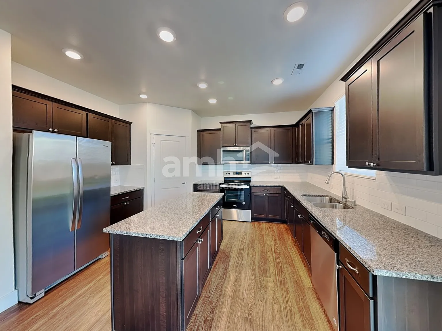 4 bed, 2.5 bath, 2363 sqft, $3,735 — Photo 3