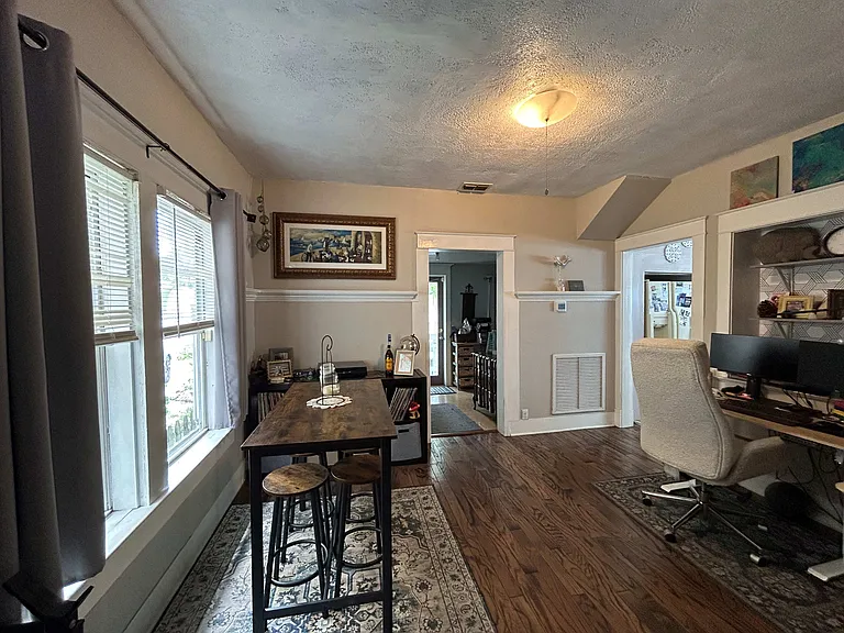 332 Lang Ct N — Photo 7