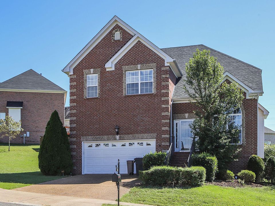 1st image of 105 Bartlett Ln