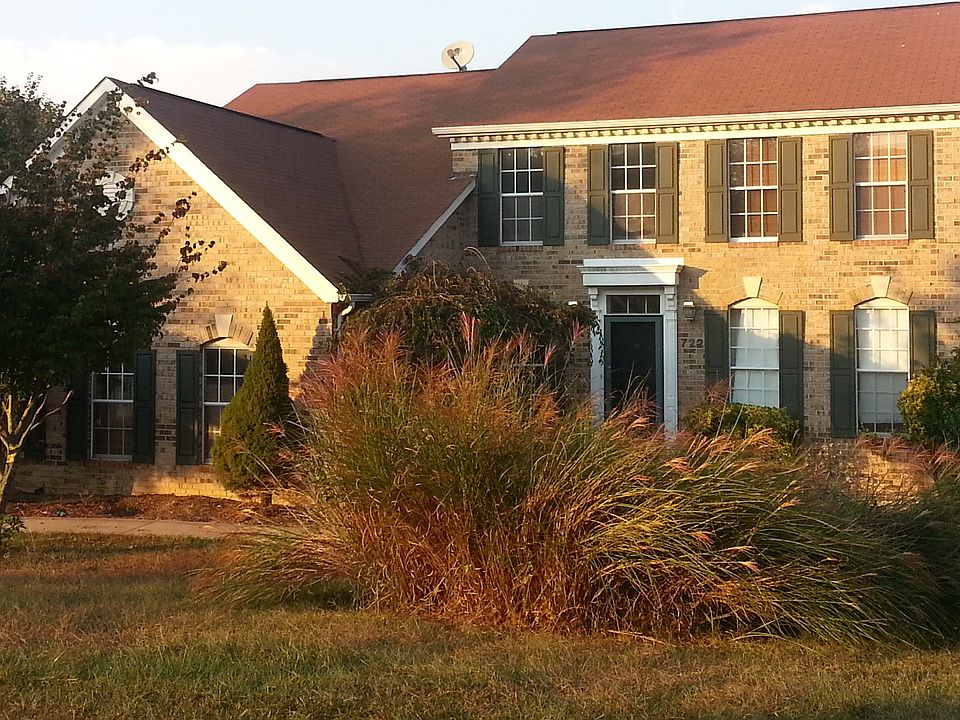 1st image of 722 Pheasant Dr