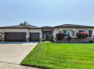 1052 Elk Hills Dr, Galt, CA 95632