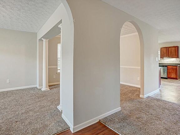 4th image of 2140 Cypress Pl
