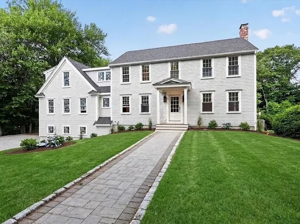 3 Hollyhock Ln, Hingham, MA 02043
