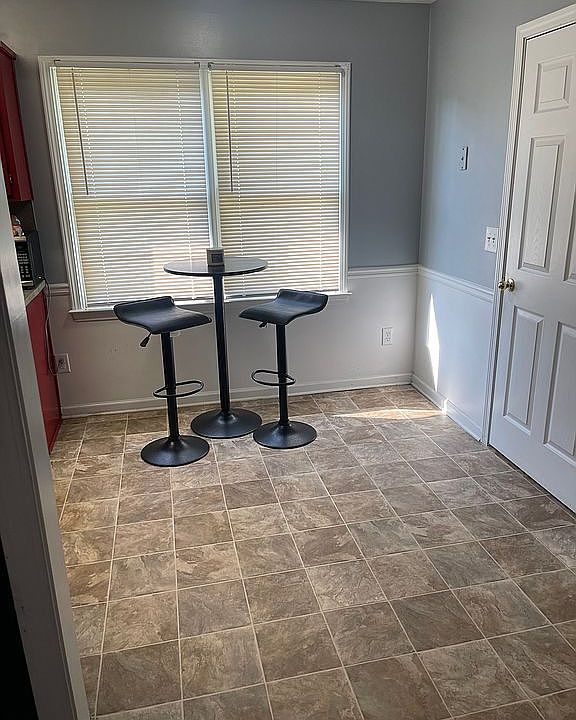 2nd image of 7019 Hunter Hill Ct