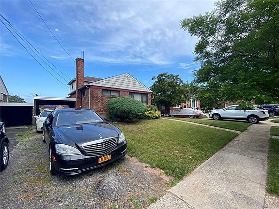 2nd image of 81 Park Hill Ct