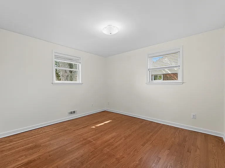 3306 Weller Rd — Photo 10
