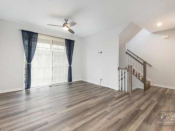 2nd image of 36 Woodmoor Ct