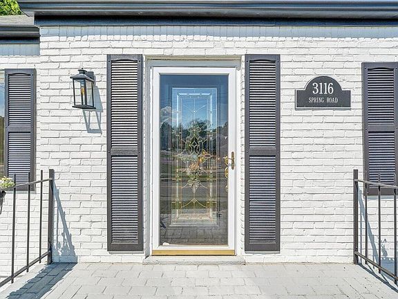 4th image of 3116 Spring Rd SW