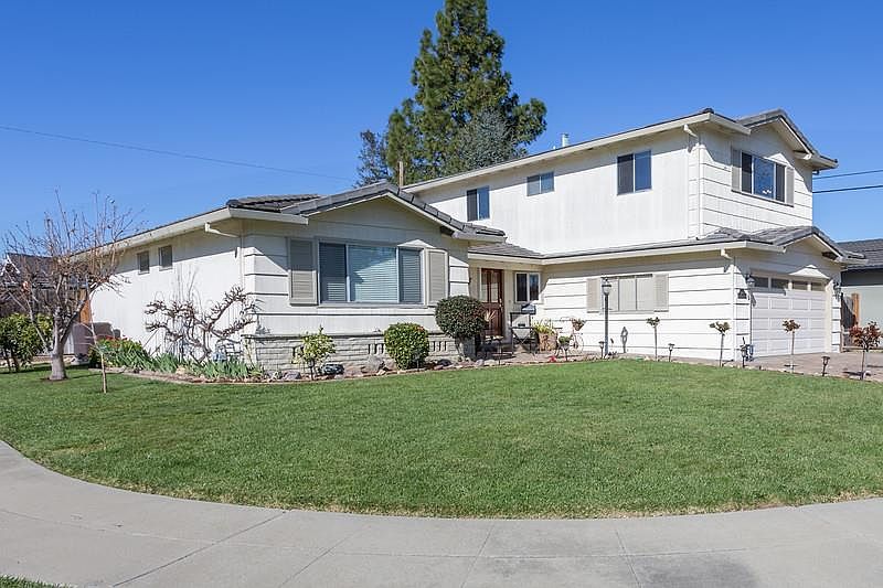 1st image of 2647 La Mirada Dr