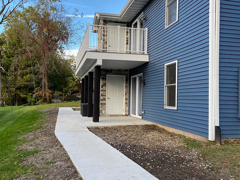 606 Monroe St #1 — Photo 17