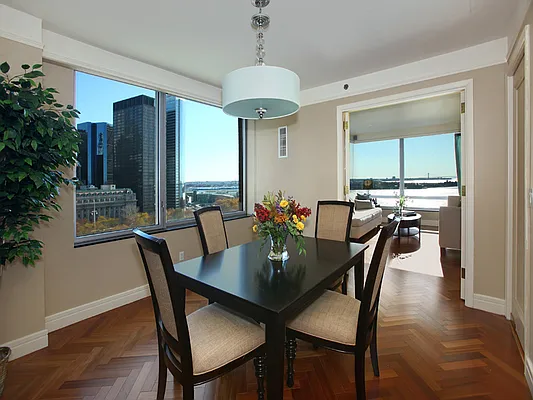 Sold by Sotheby's International Realty | media 1