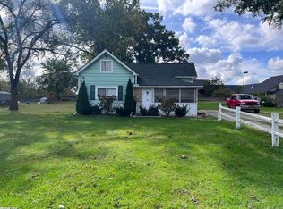 15600 Millar Rd, Clinton Township, MI 48036