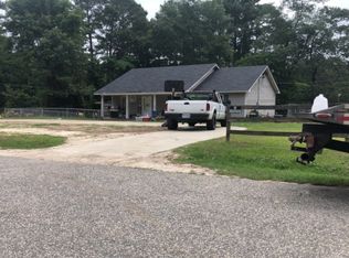 201 Riverdell Dr, Fayetteville, NC 28311