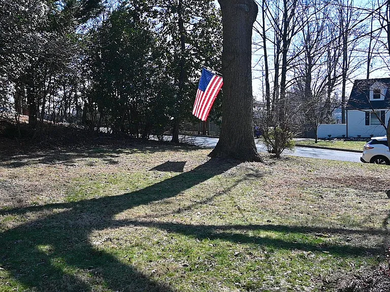 7018 Aronow Dr — Photo 9