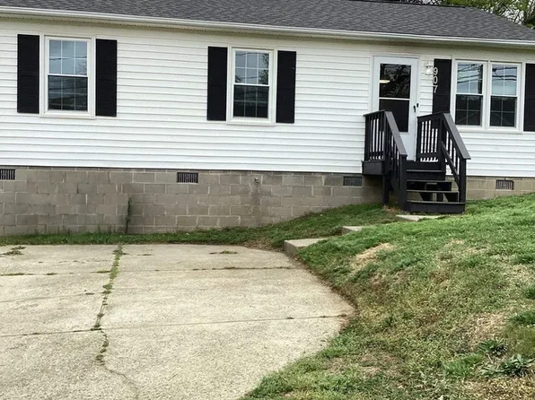 907 Tuscaloosa St, Greensboro, NC 27406