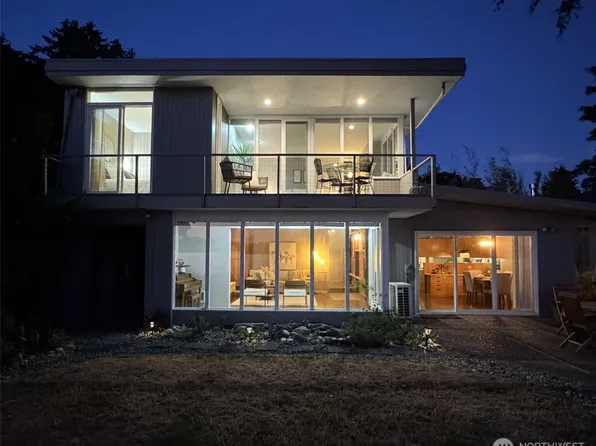 78 Point Fosdick Drive NW, Gig Harbor, WA 98335