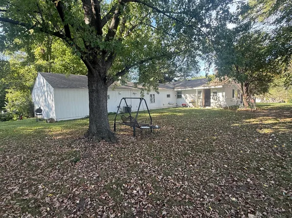 1431 Hadley Ave N, Oakdale, MN 55128