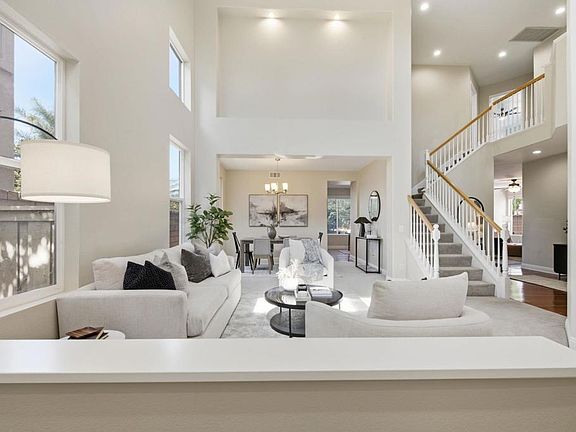 3rd image of 11086 Cedarcrest Way