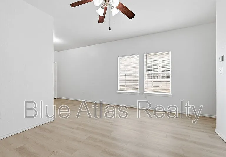 908 Drexel St #B — Photo 6