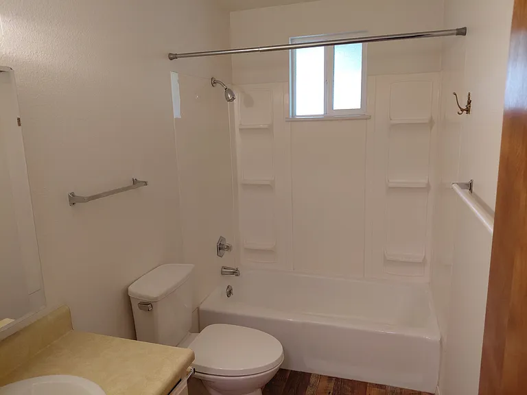 650 Brooks St #3 — Photo 4