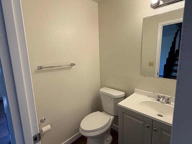 104 S Williams Ave #A — Photo 2