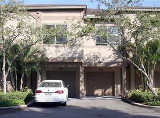 807 Normandy Trace Rd UNIT 807, Tampa, FL 33602