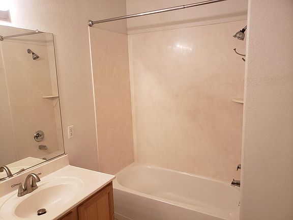 3rd image of 6800 Vista Del Norte Dr NE #1828