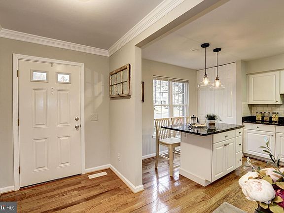 4th image of 5802 Apple Wood Ln