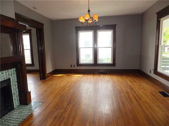 2nd image of 522 N Broadway St