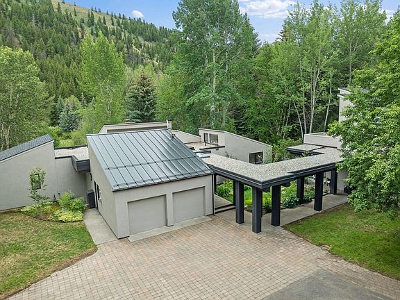 3rd image of 217 Canyon Rd