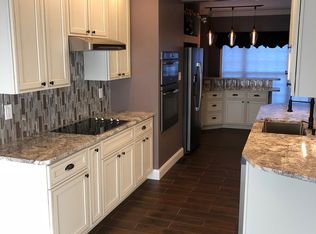 913 N Hanley Rd, Saint Louis, MO 63130