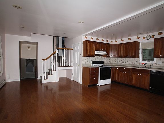 Open Kitchen/Dining Room