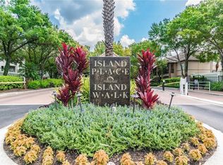 905 Normandy Trace Rd, Tampa, FL 33602
