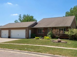 201 Lisa Ct, Tea, SD 57064