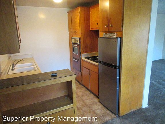4th image of 693 Spruce Ave APT H