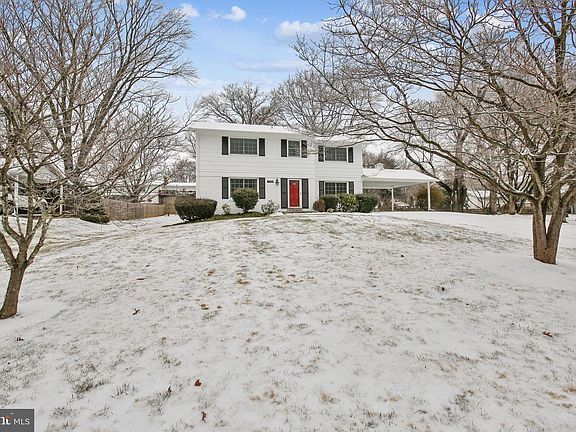 3rd image of 17505 Beauvoir Blvd