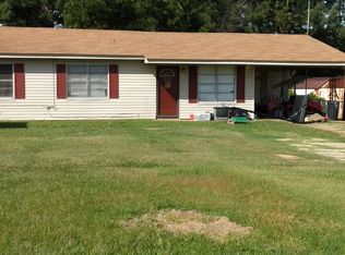 1506 Confederate Dr, Hope, AR 71801