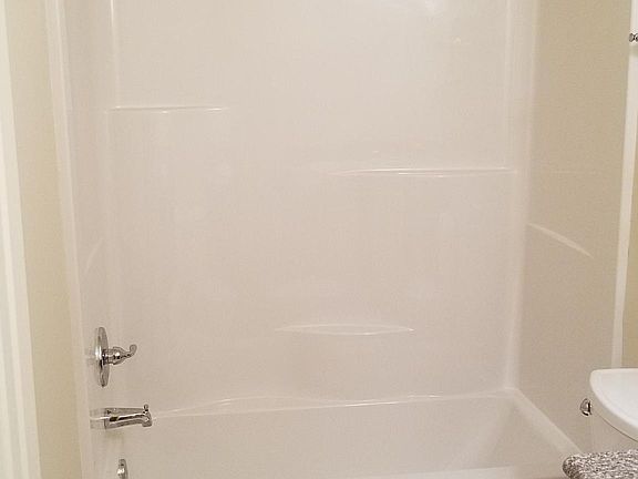 5th image of 161 Sagewood Dr