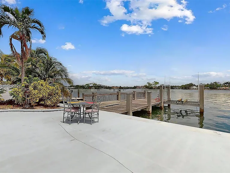 1131 Stillwater Dr — Photo 66
