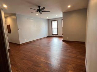 523 Milwaukee St #B, Delafield, WI 53018