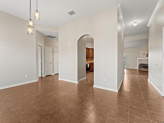 4th image of 11078 Iberia Dr